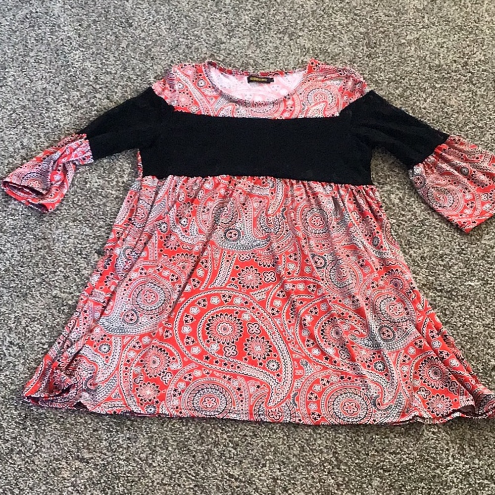 Super Cute Red and Black Tunic Sz L